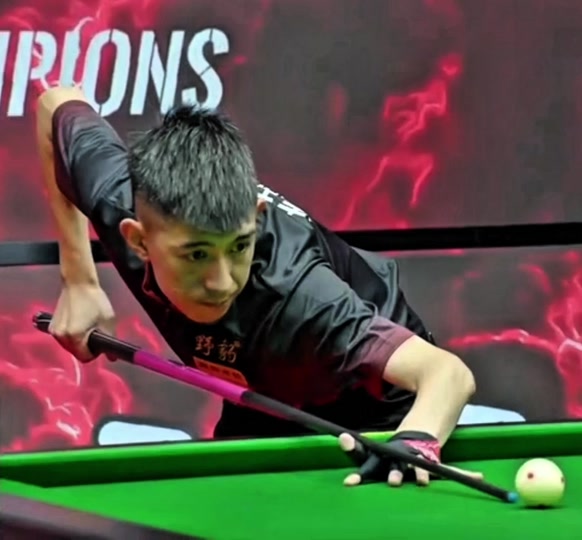 经在国际舞 经在国际舞