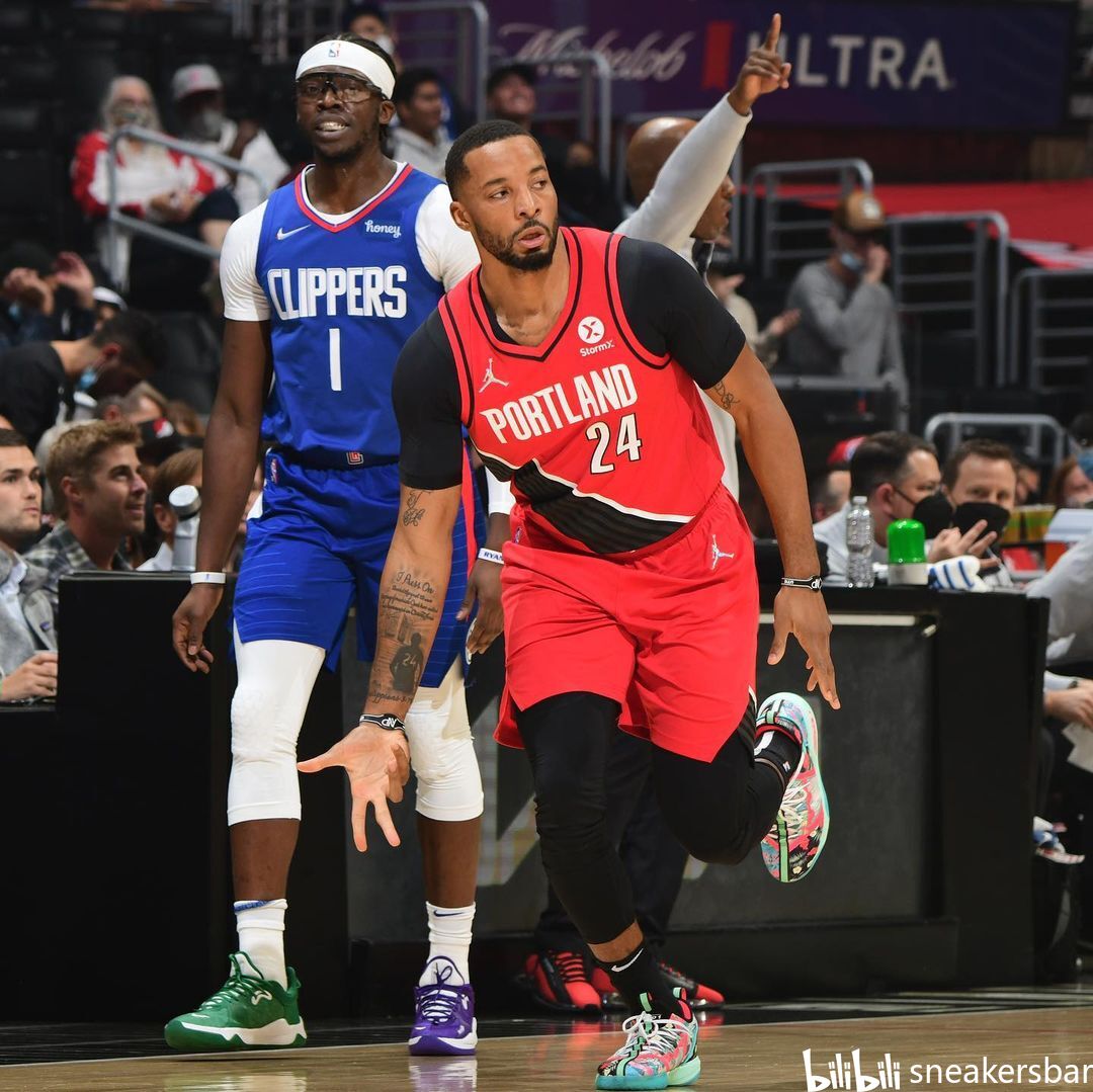 在季后赛中 在季后赛中